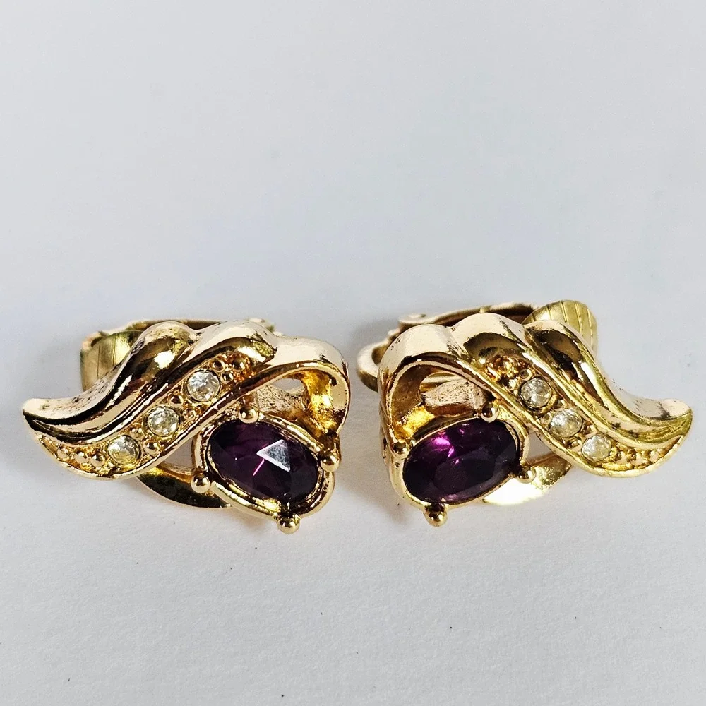 Vintage Avon Clip On Earrings Faux Amethyst Gold Tone Rhinestone‎ Glam Regency